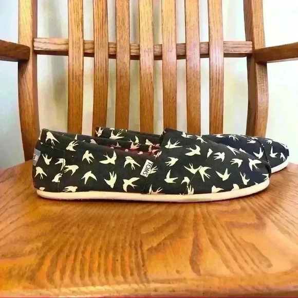Toms Loafers, Navy Blue/Cream, Sparrow Themed, Size 12 - Picture 10 of 10